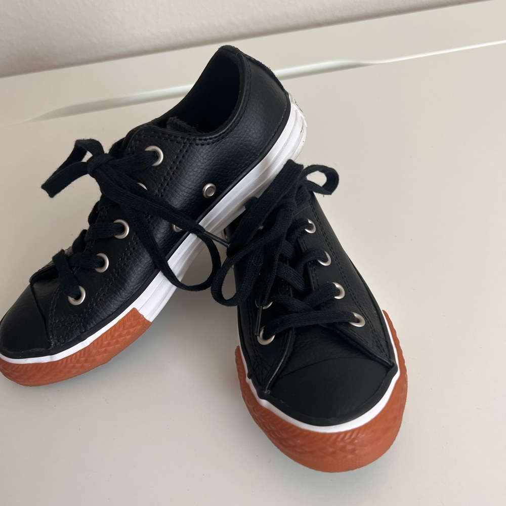 NEW Converse black leather